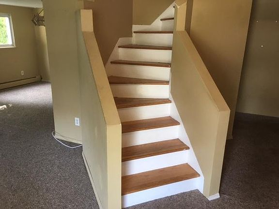 4th image of 27 Monterey Ln