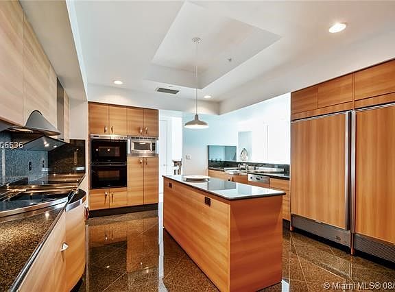 5th image of 19955 NE 38th Ct APT 2902