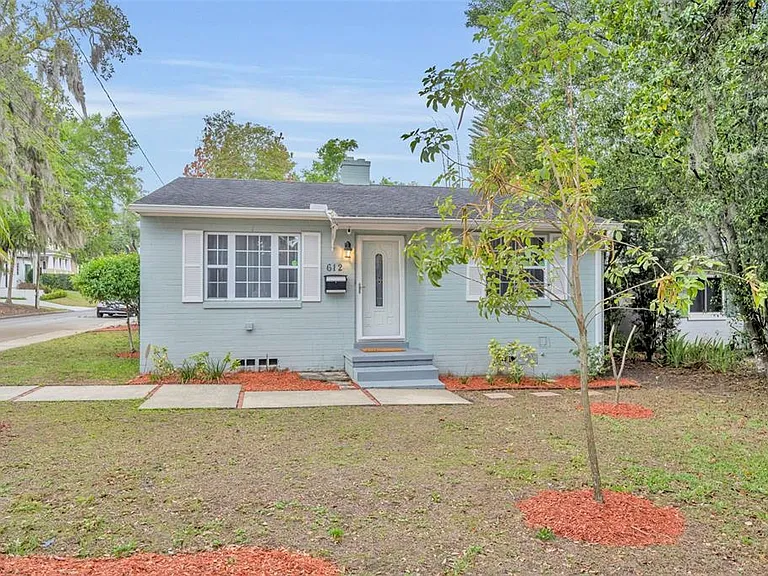 612 E Kaley St — Photo 1