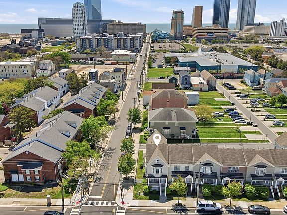 2nd image of 700 Baltic Ave