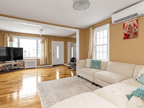 2nd image of 142-34 Sutter Avenue