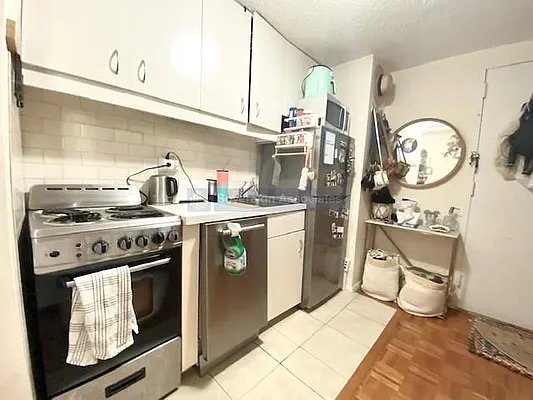 Rented by Sovereign Associates | media 2