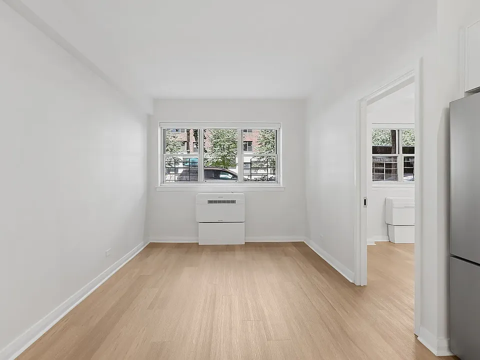 85 E End Ave #1C