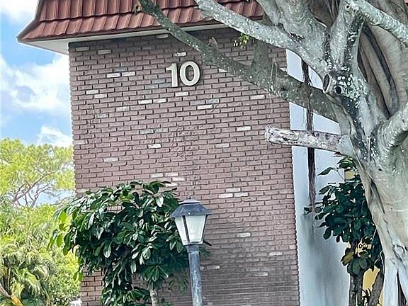 2nd image of 1225 NW 21st St #10-1007