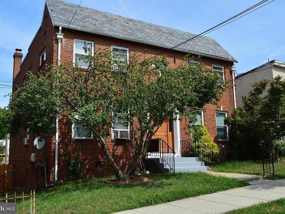 2nd image of 2238 S St SE #2238A