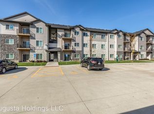 10509 Dorset Dr #12, Johnston, IA 50131