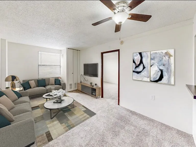 Riverview Apartments — Photo 16