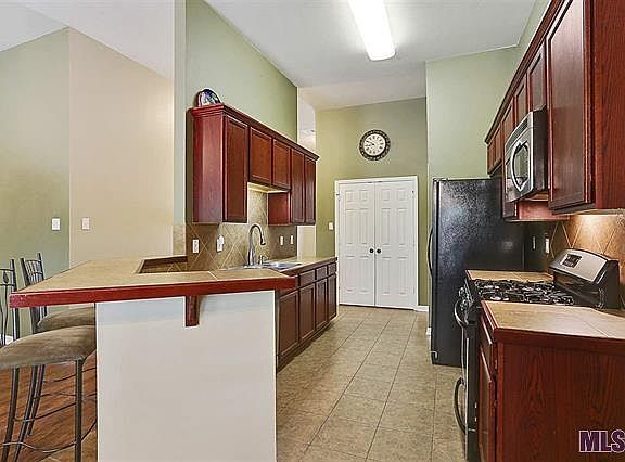 2nd image of 17092 Richmond Dr