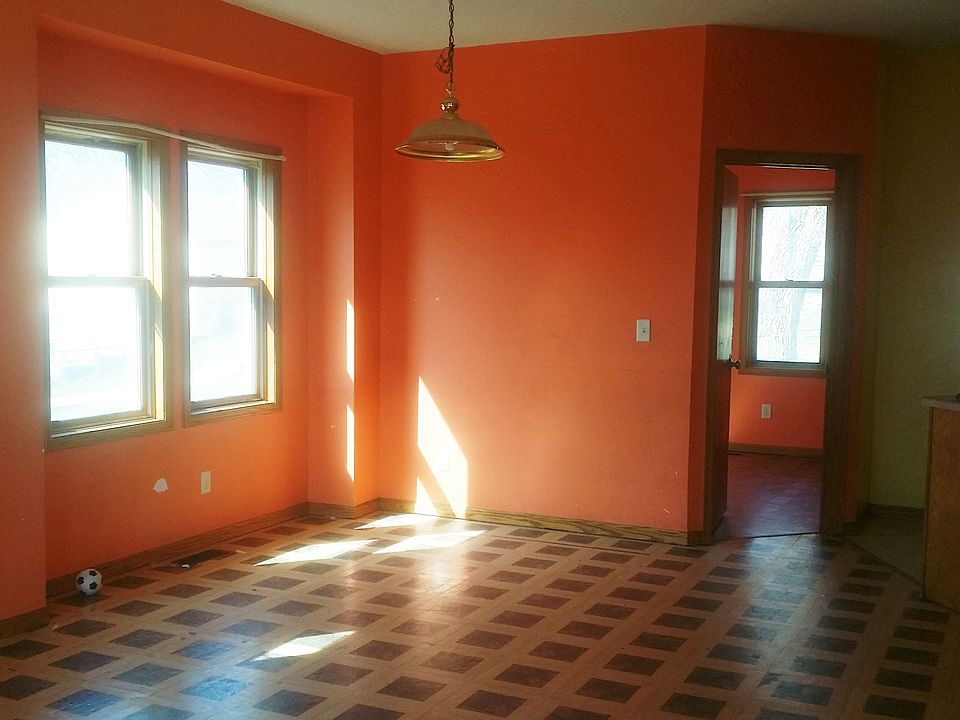 2nd image of 2431 6th St N