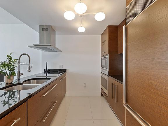 4th image of 495 Brickell Ave APT 3509