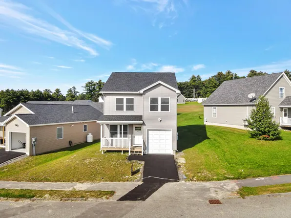 52 Village Circle, Augusta, ME 04330