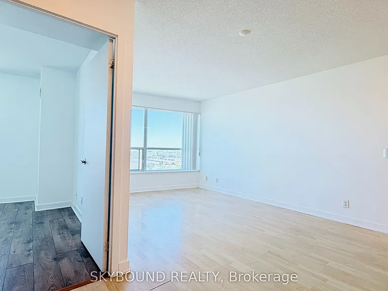 38 Lee Centre Dr #1702 — Photo 2