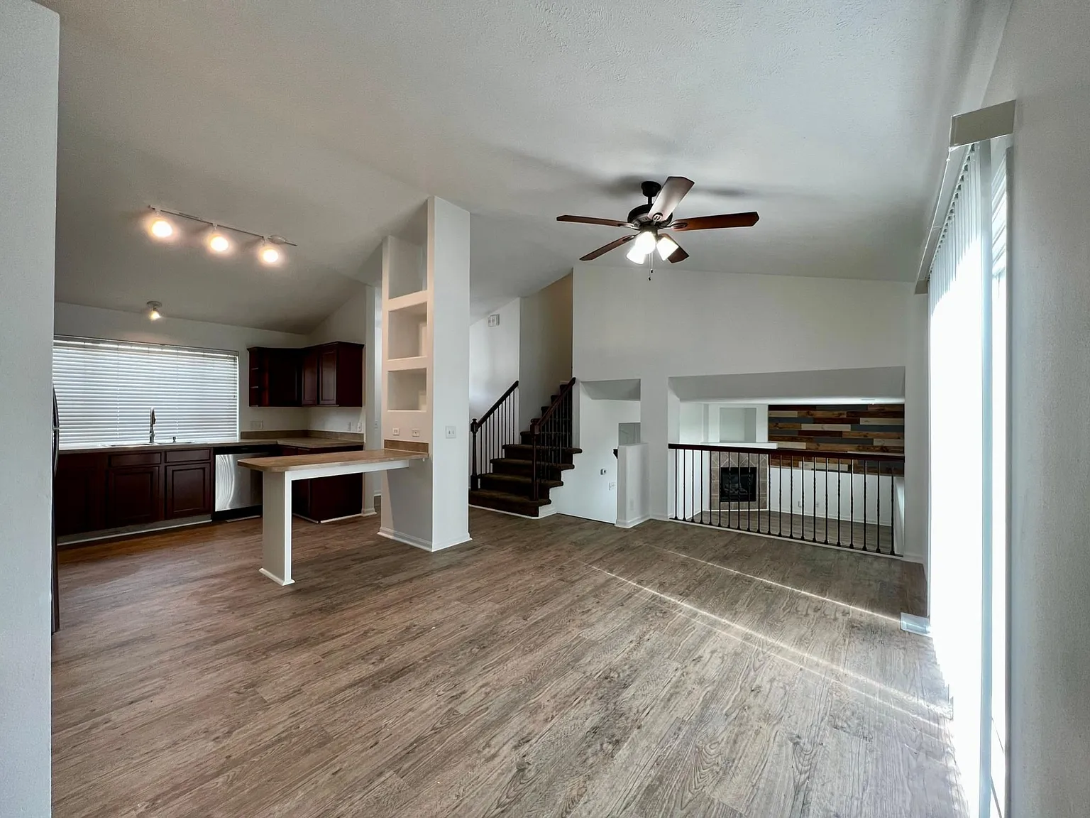 7413 Potter St — Photo 2