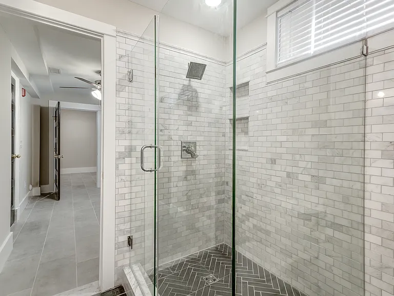 425 N Arthur Ashe Blvd #2B — Photo 4