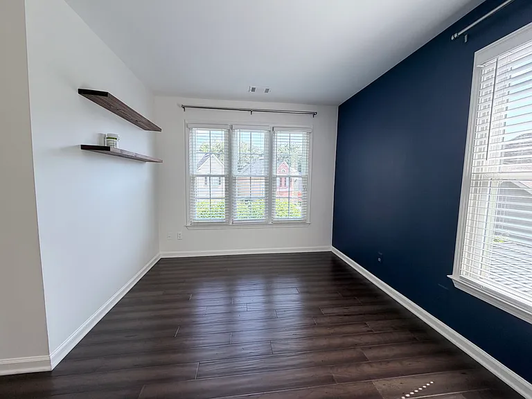 950 Lancaster Walk — Photo 24