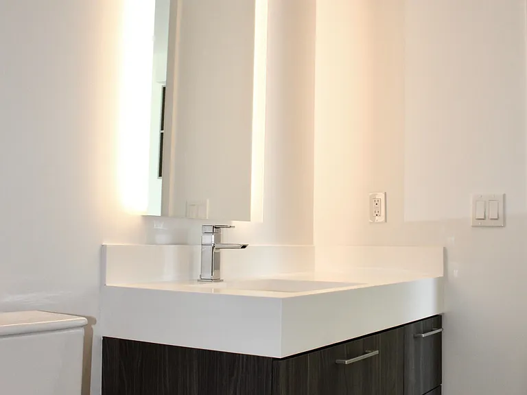 1 Yorkville Ave #1203 — Photo 8