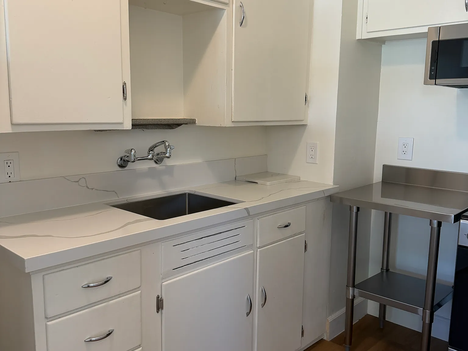 1 bed, 500 sqft, $1,800 — Photo 3