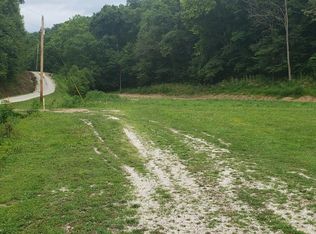 32 Johnson Montgomery Rd, Beattyville, KY 41311