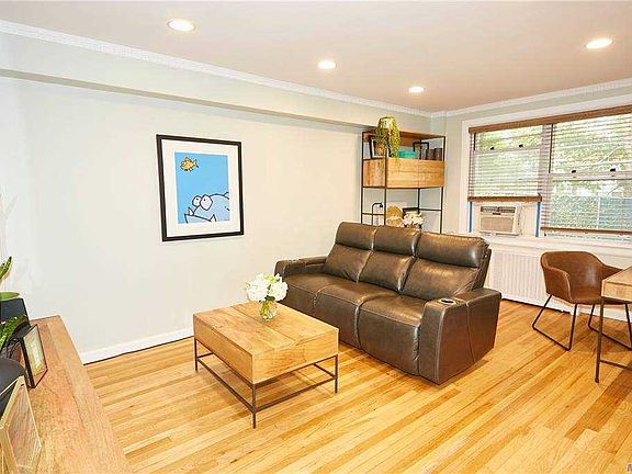 4th image of 17 Edwards St APT 1B