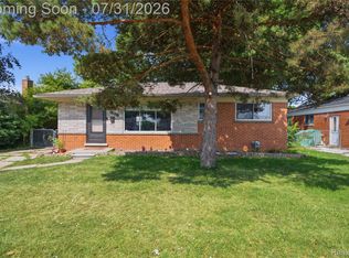 25031 Palomino Ave, Warren, MI 48089