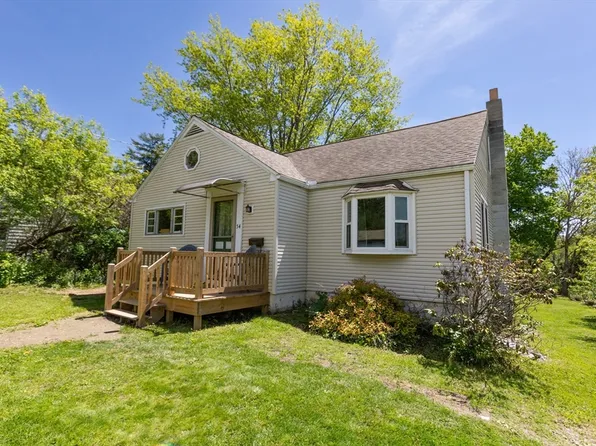 54 Charles St, Williamstown, MA 01267