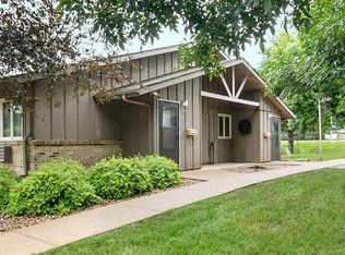 113 7th St NE #1A, Orange City, IA 51041