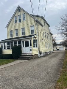 583 McKinstry Ave, Chicopee, MA, 01020