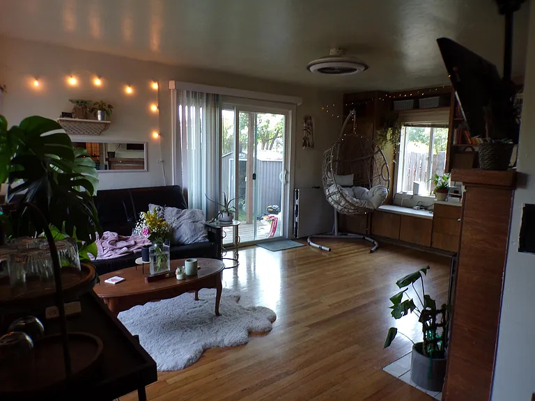 2305 NW Fillmore Ave — Photo 6
