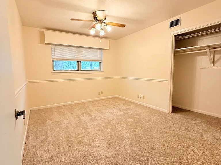 612 Hillview Dr — Photo 21