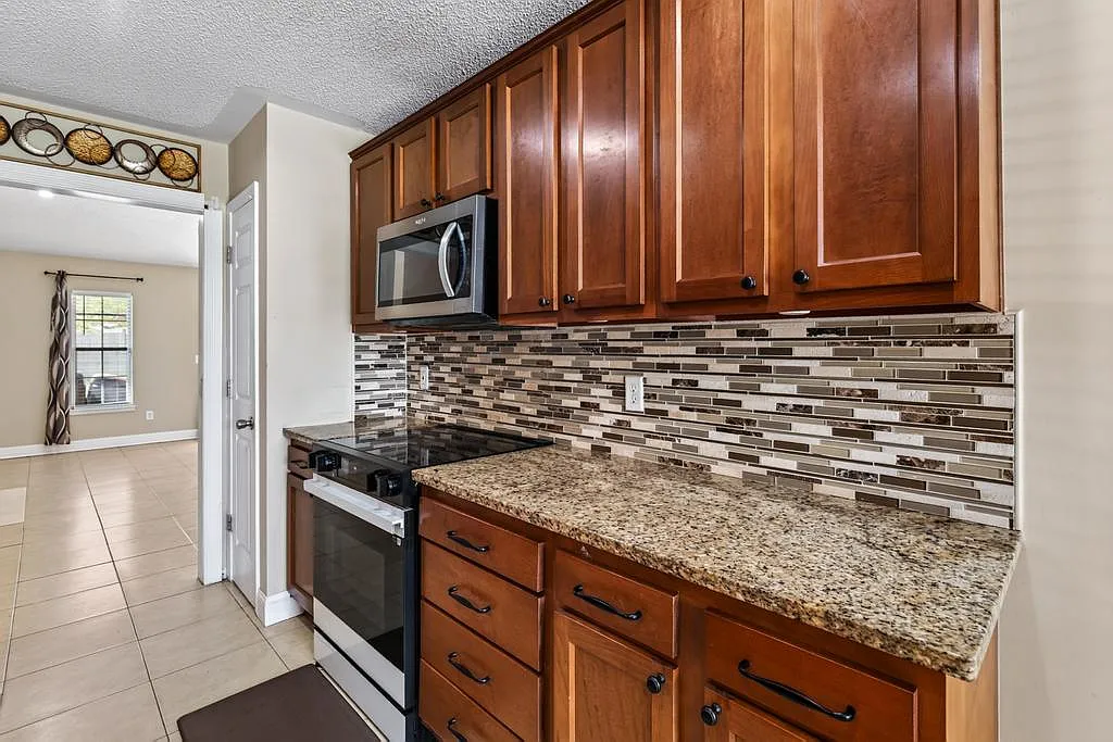12418 Running River Road South - 1 — Photo 4