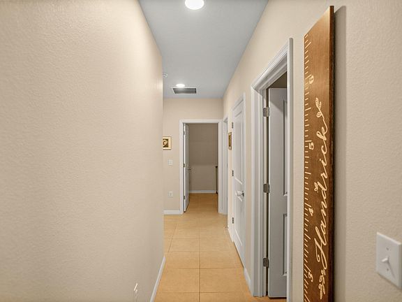 2nd image of 5025 NE 15th Pl #1