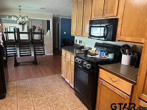 2nd image of 100 Princedale Dr