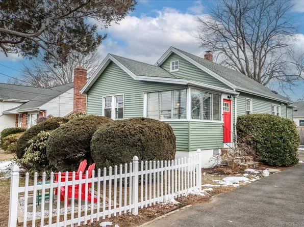 11 Amundsen Street, Norwalk, CT 06855