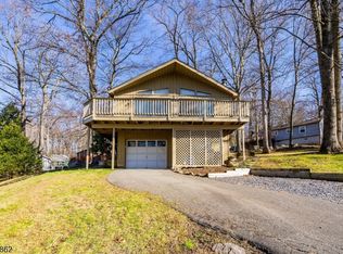 5 Deer Run Dr, High Bridge Boro, NJ 08829