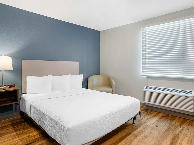 Studio Suite - 1 Queen Bed