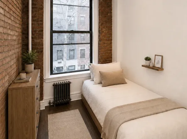 222 E 12th St, New York, NY