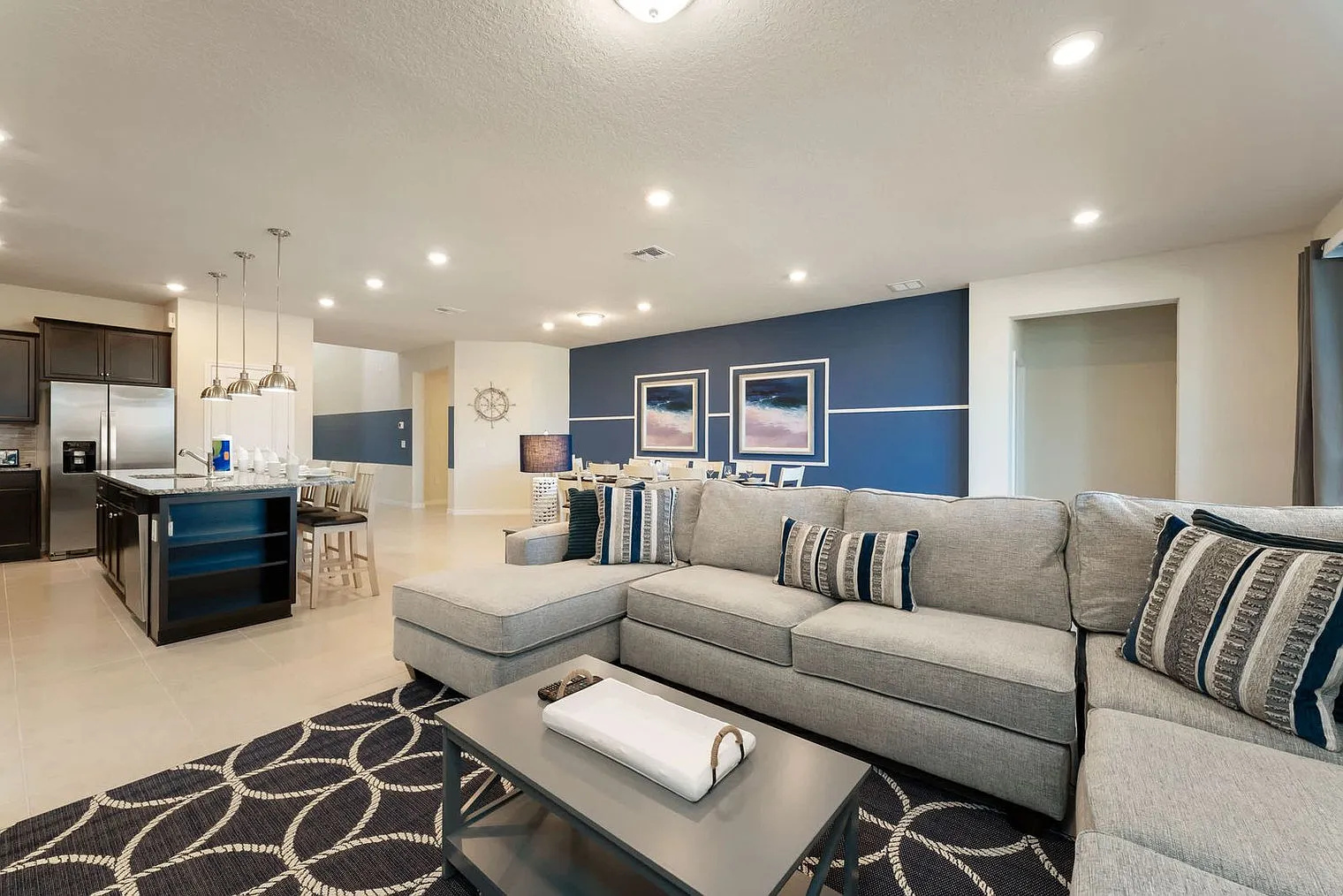 8 bed, 6.0 bath, 4025 sqft, $4,537 — Photo 2