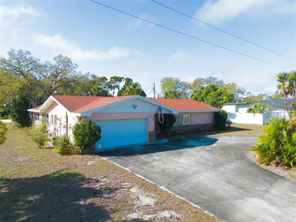 201 Harbor Bluff Dr, Largo, FL 33770