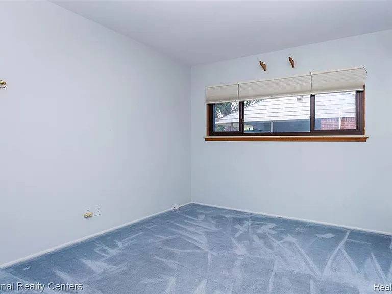 2475 Lafay Dr — Photo 18