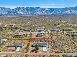 32361 Spinel Rd, Lucerne Valley, CA 92356