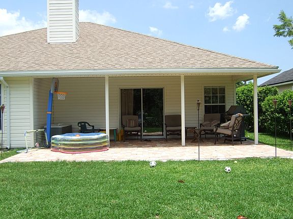 Covered Back Porch w/Pavers
