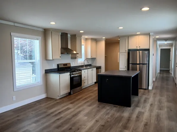 59433 Hardy Ct #210, New Haven, MI 48048
