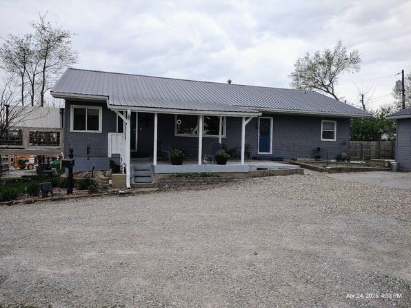 900 E Jackson St, Sigourney, IA 52591