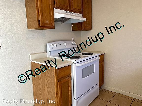 3rd image of 7112 Hemet Ave
