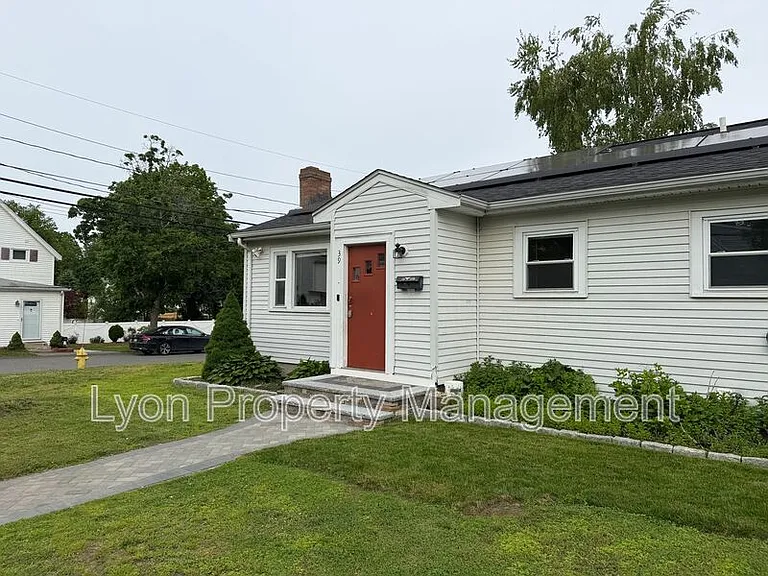 39 Alpena Ave — Photo 1