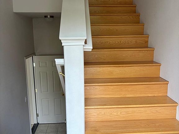 3rd image of 739 Glen Ct Unit 40