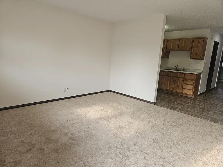 1002 Quail Dr #19 — Photo 2