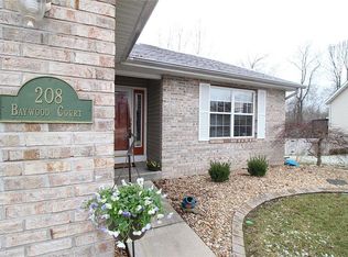 208 Baywood Ct, Glen Carbon, IL