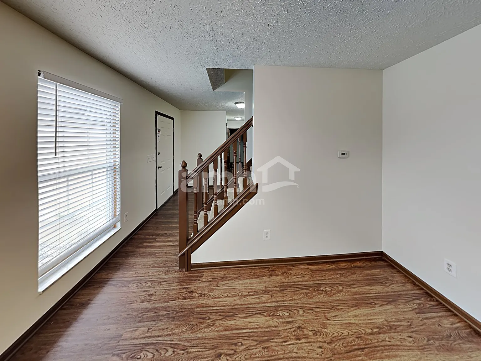 3 bed, 2.5 bath, 1476 sqft, $2,350 — Photo 4
