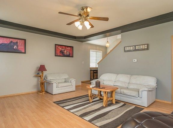 4th image of 608 Burnett Ct NW